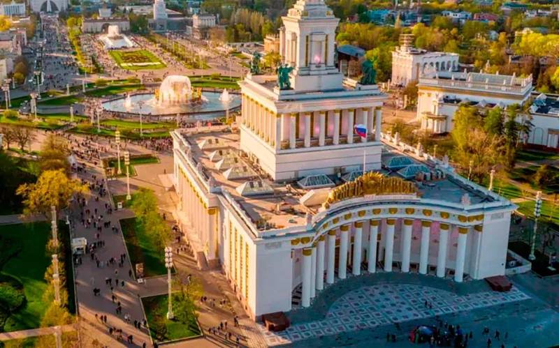 ВДНХ запустил 3D-туры по выставочным площадкам в честь 86-летия комплекса