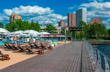 Новые пляжные курорты появятся в 15 водоемах Москвы к 2026 году
